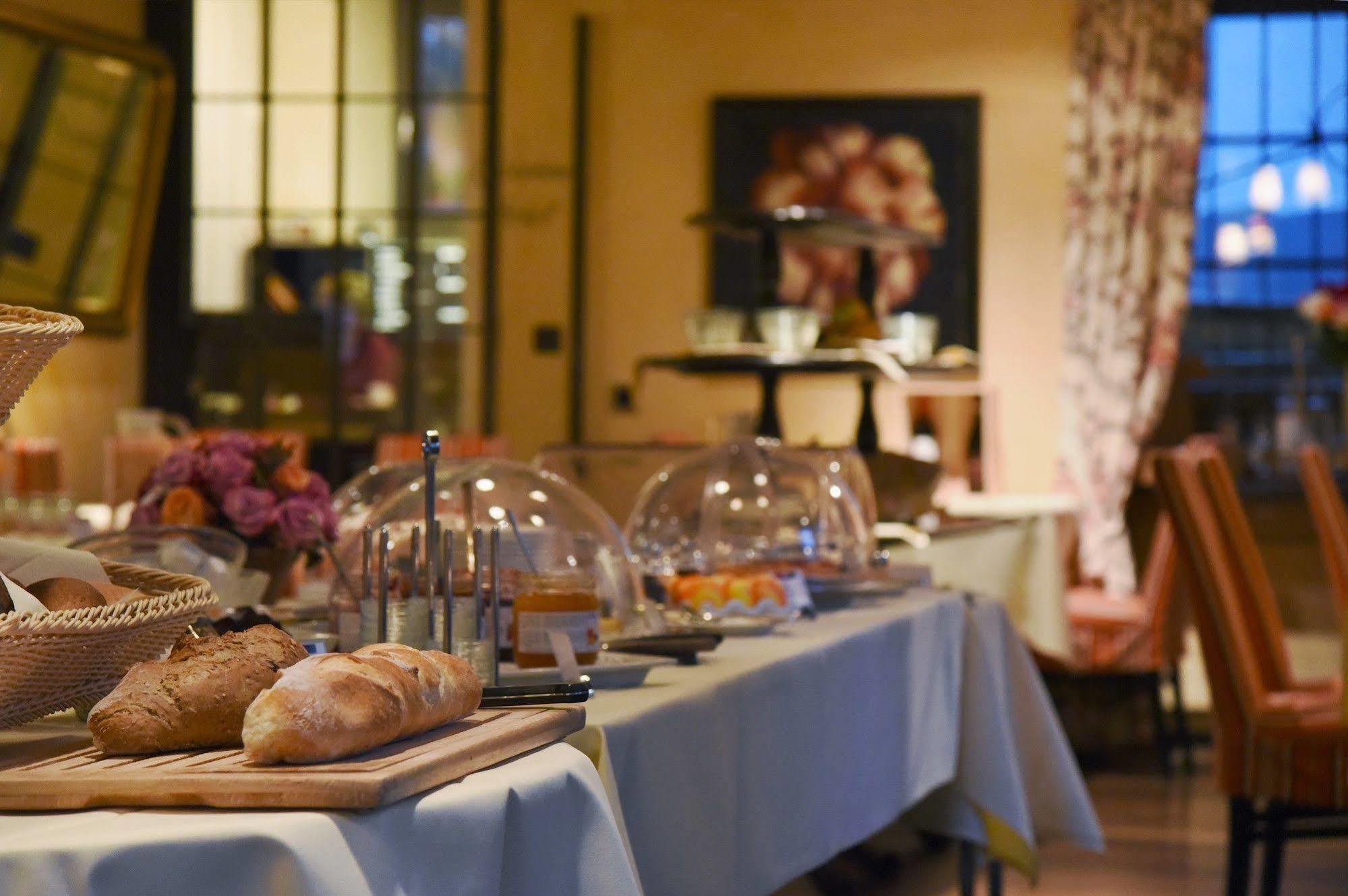 Romantik Hotel Schwan ホルゲン エクステリア 写真